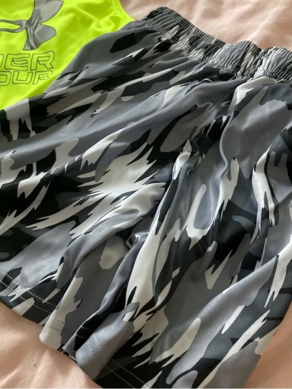 Under Armour Neon Sleeveless Camo Shorts Set 6251 - Picture 8 of 8